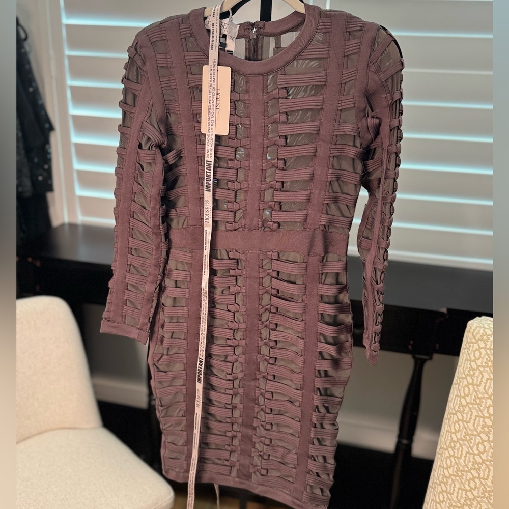 House of CB | LOLA - Picture 2 of 4